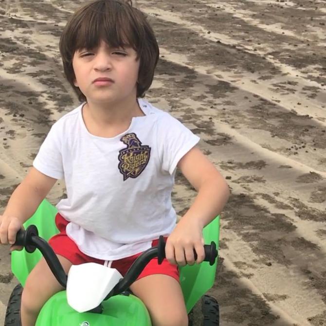 Parenting Lessons To Learn From Shah Rukh Khan