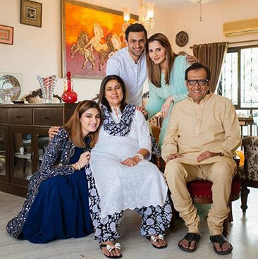 Sania Mirza And Shoaib Malik And Family