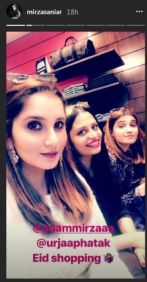 Sania Mirza And Girl Gang