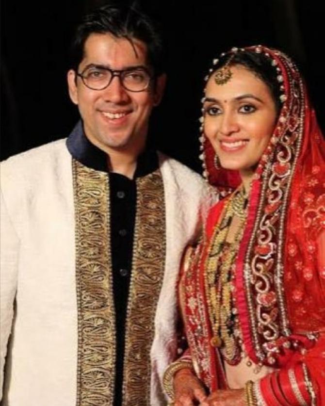 Varun Dhawan shares complete family pic