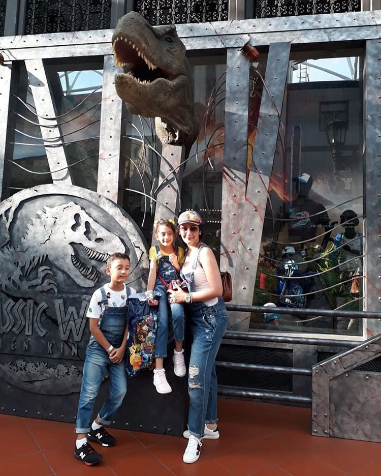 Maanayata Dutt, Shahraan Dutt and Iqra Dutt