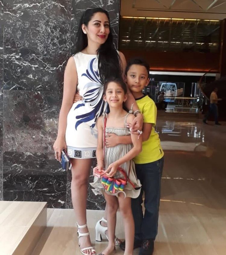 Maanayata Dutt, Shahraan Dutt and Iqra Dutt