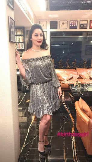 Maanayata celebrates birthday with family