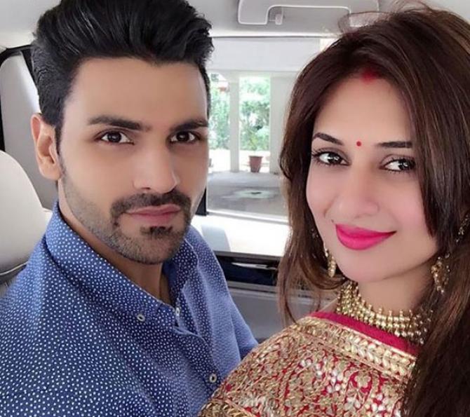 Significance of sindoor for a married Hindu woman