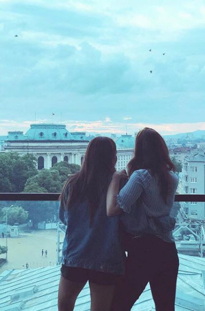 Ranbir Clicks Girlfriend Alia Mommy Neetu Gives Her Approval