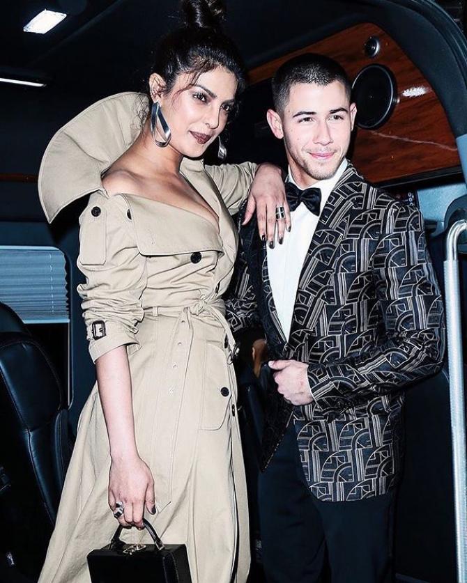 Priyanka Chopra Dinner Date With Nick Jonas In Singapore
