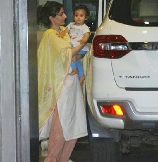 Inaaya naumi kemmu another playdate with cousin taimur ali khan