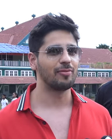 Sidharth Malhotra blushes when asked about his relationship with Kiara Advani