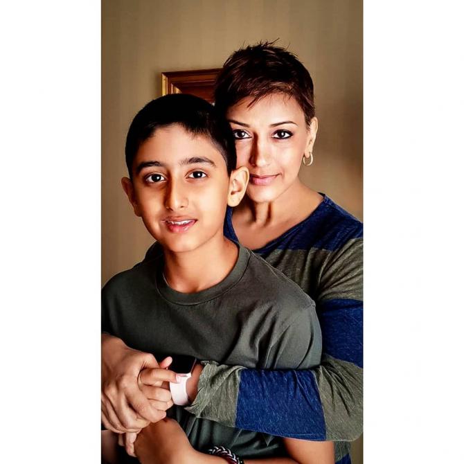 Pics From Sussanne Khan's Visit To Sonali Bendre