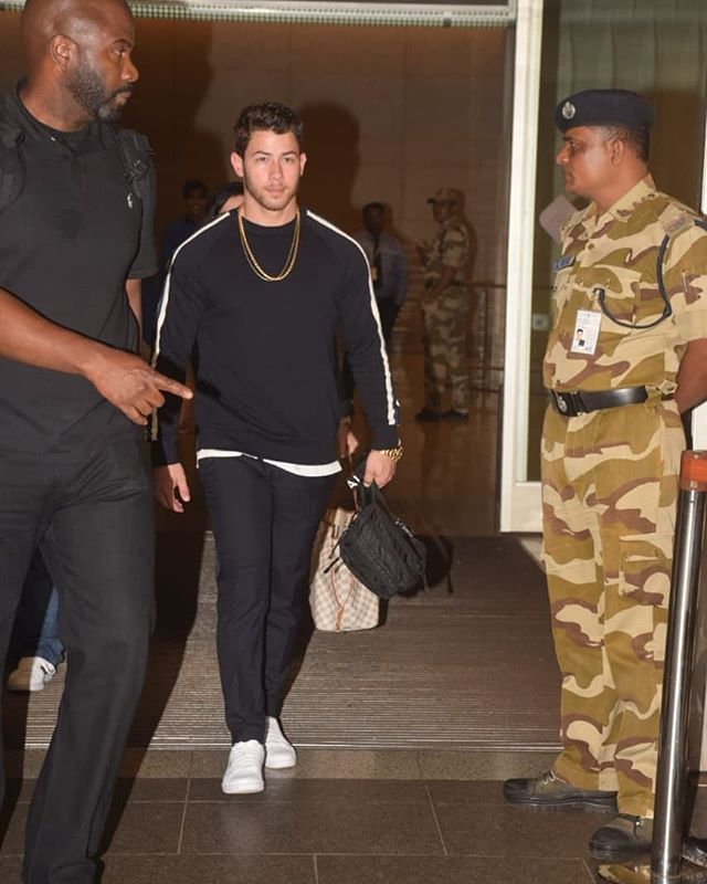 Nick Jonas Arrives In Mumbai With His Parents