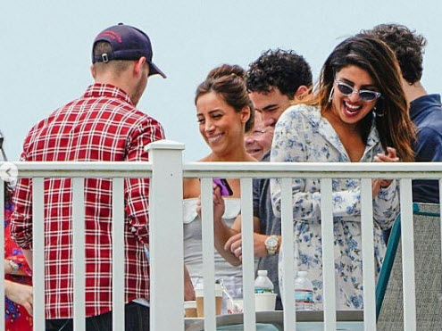 Priyanka Chopra And Nick Jonas