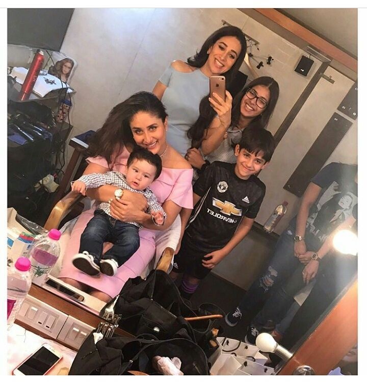 Kareena Kapoor khan and karisma Kapoor twins at ambanis ganesh Chaturthi