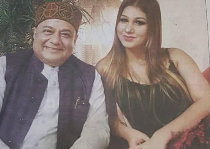 Jasleen Matharu Denies Sharing Bed With Anup Jalota