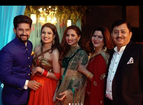 Sargun Mehta Steals Bhabhi charu Mehta dress for qismat press conference