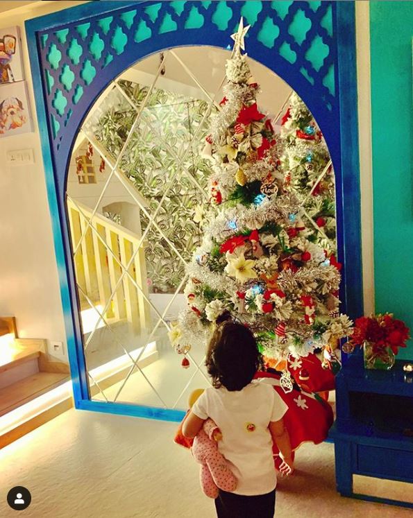 Esha and Radhya Christmas