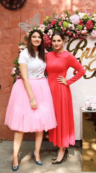sania mirza and anam mirza