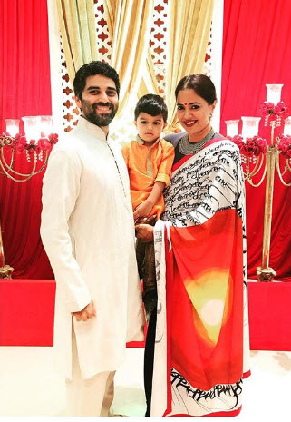 Sameera Reddy With her family