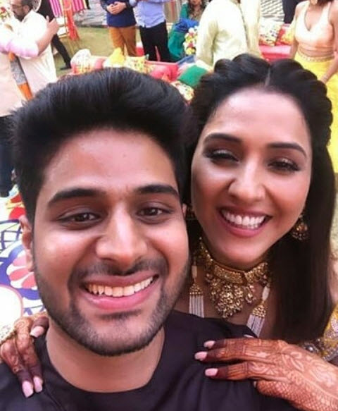 Neeti Mohan and Nihaar Pandya