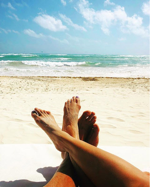 Farhan Akhtar Muse Shibani Dandekar Holiday