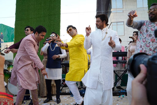 SRK baraat dance