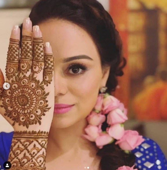 Ripci Bhatia Mehendi look