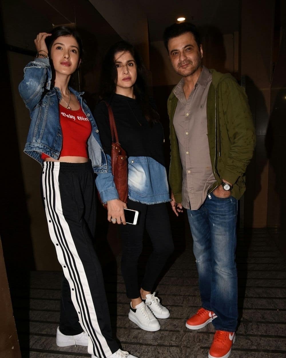Shanaya Kapoor with parents- Sanjay and Maheep