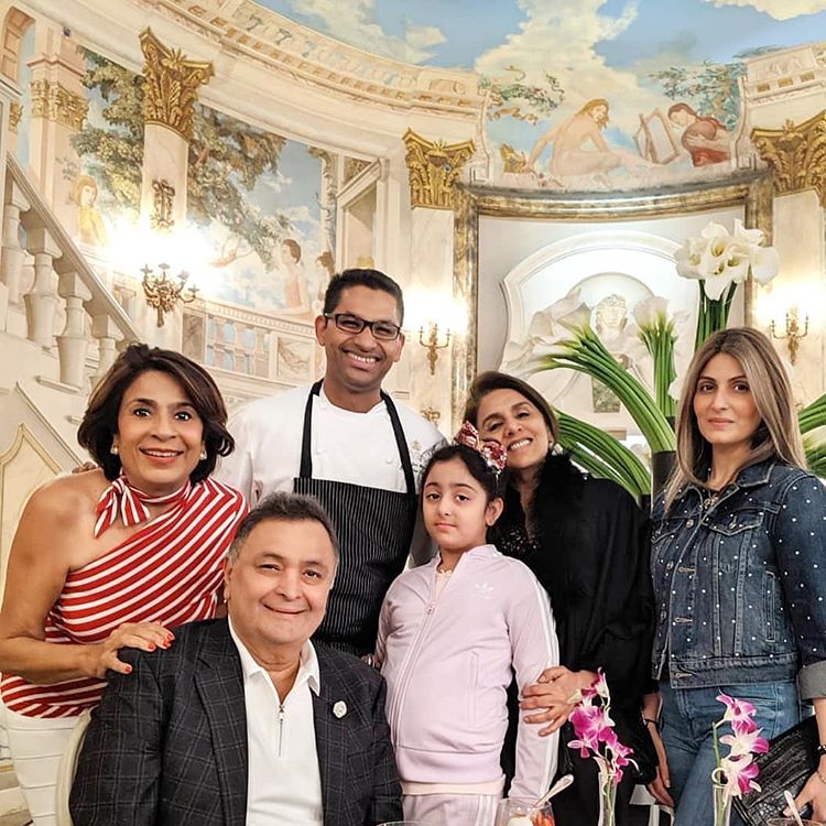 Rishi Kapoor Dinner Date With Neetu Kapoor And Riddhima Kapoor Sahni