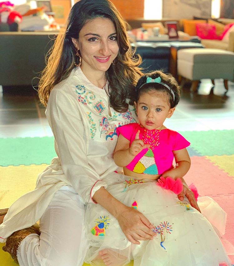  Soha Ali Khan and Inaaya Naumi Kemmu