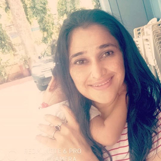 Disha Vakani and Stuti Pandya