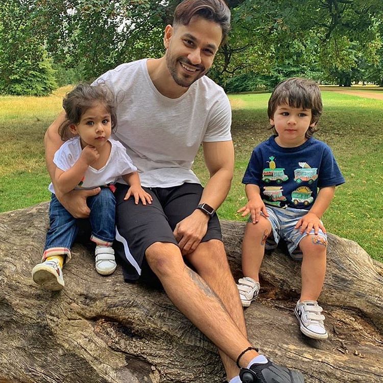 Kunal Kemmu, Inaaya Naumi Kemmu and Taimur Ali Khan