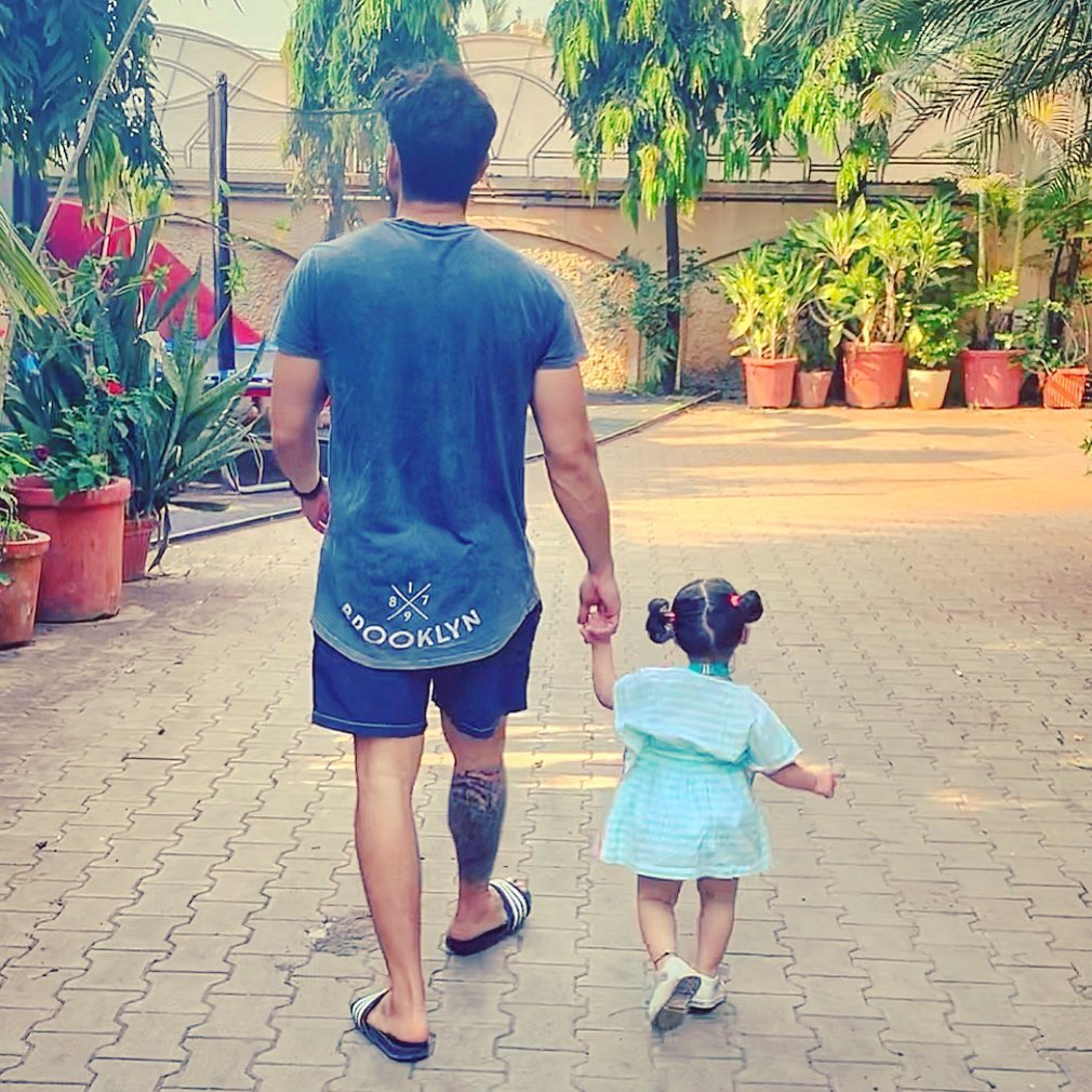 Kunal Kemmu and Inaaya Naumi Kemmu