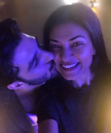 Sushmita Sen And Rohman Shawl