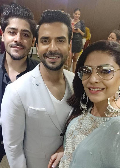 Ruhi Chaturvedi and Shivendraa Om Saainiyol