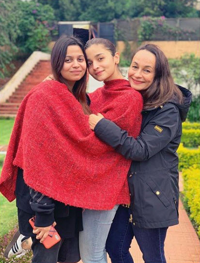 Alia Bhatt and Shaheen Bhatt