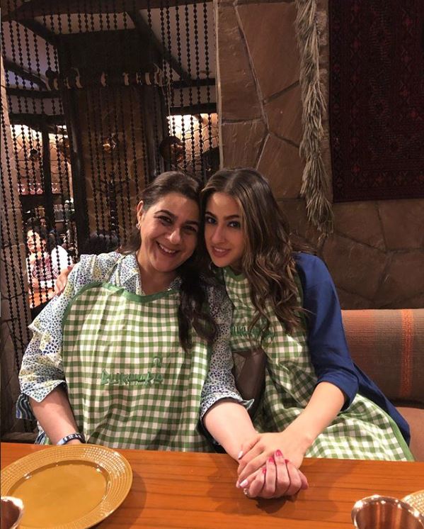 sara ali khan and amrita singh