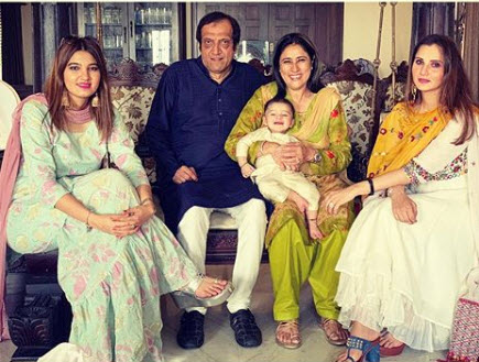 Sania and family