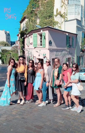 Anam Mirza and Sania Mirza