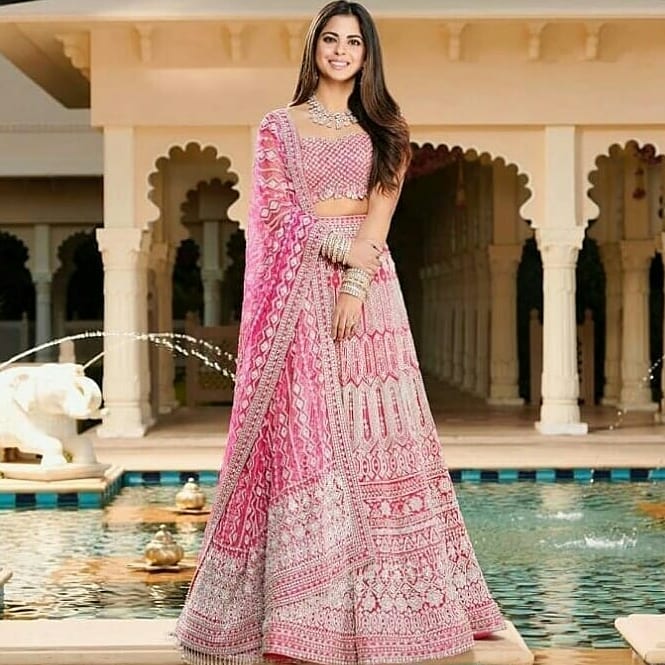 Isha Ambani Piramal Navratri lehenga looks