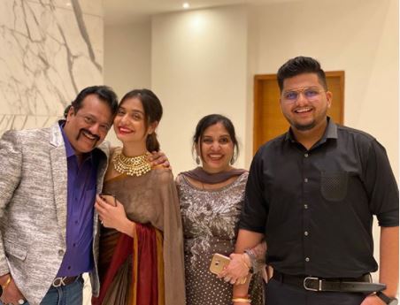 Divya Agarwal Family