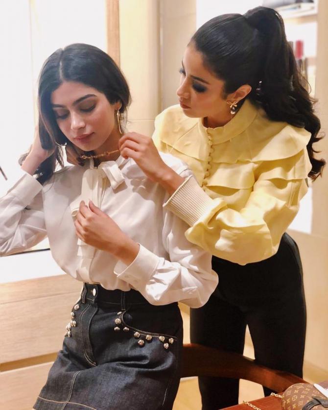 Janhvi Kapoor and Khushi Kapoor