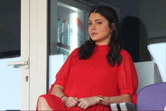 Anushka Sharma Baby Bump