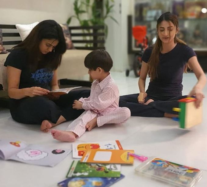 Shweta Tiwari with her kids