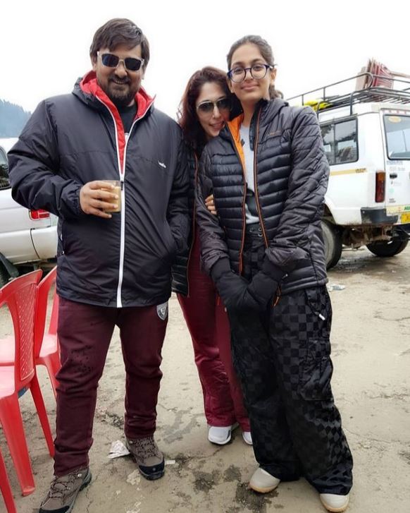 Wajid Khan with his wife and daughter