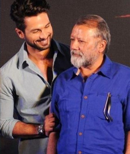Shahid Kapoor with his father