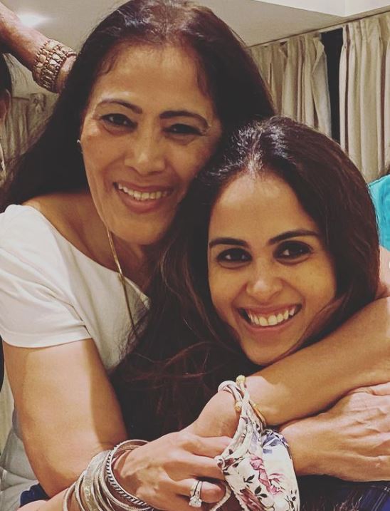 Genelia Deshmukh with her mother