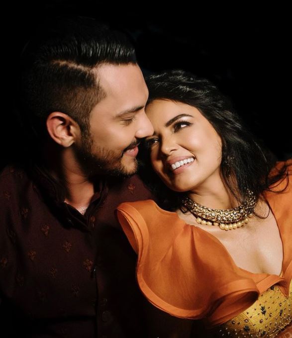 Aditya Narayan and Shweta Agarwal