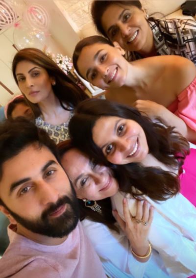 Alia Bhatt, Shaheen Bhatt and Ranbir Kapoor