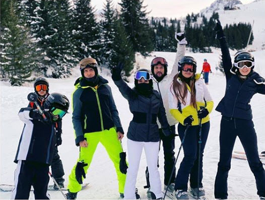 sussanne khan and hrithik roshan vacation