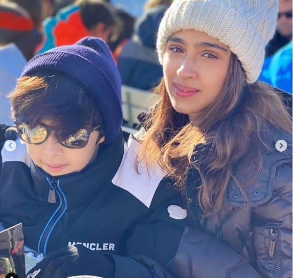 sussanne khan and hrithik roshan vacation