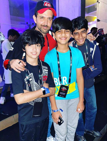 sussanne khan and hrithik roshan U2 concert